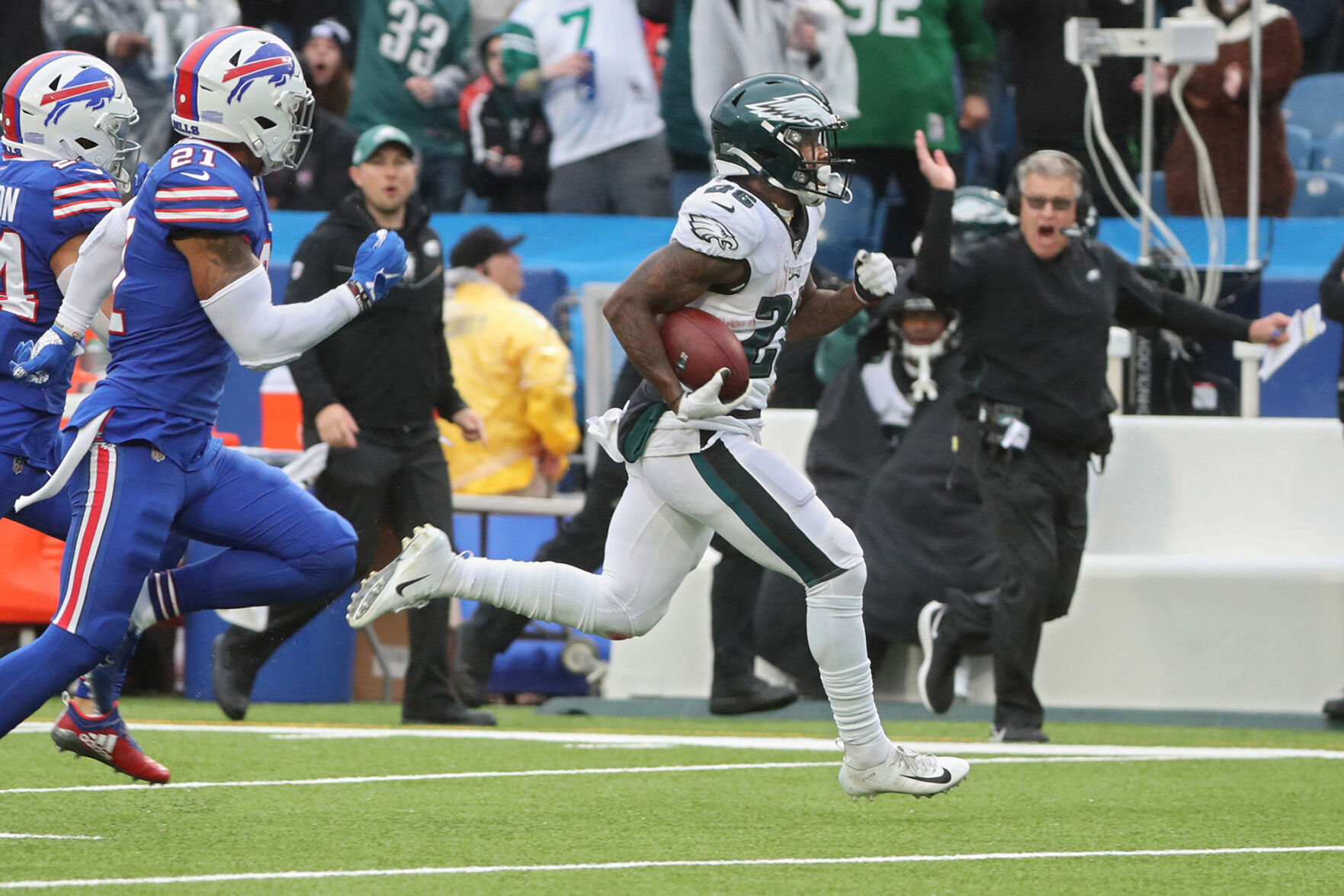 Start: Eagles RB Miles Sanders vs. Bengals